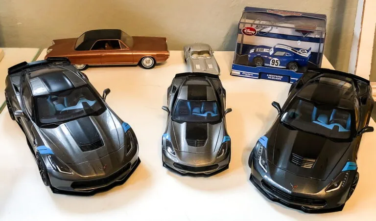 Left to right: GT Spirit, Maisto, AutoArt
